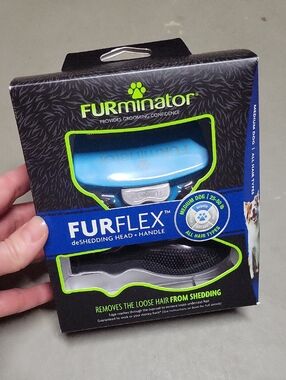 FURminator FURflex Deshedding Head & Handle in Blue and Black